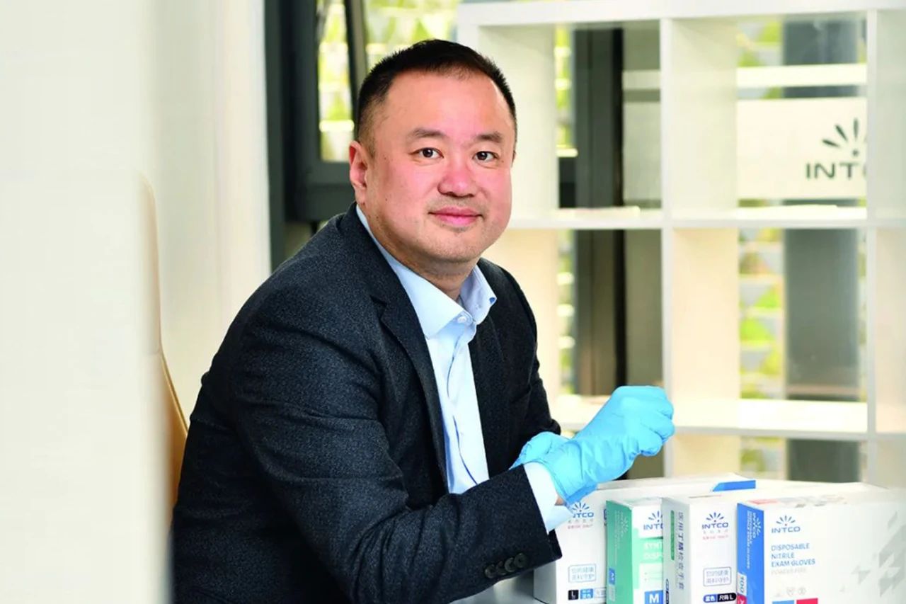 INTCO Medical Chairman Liu Fangyi Honored with “Entrepreneurial Leadership Award”