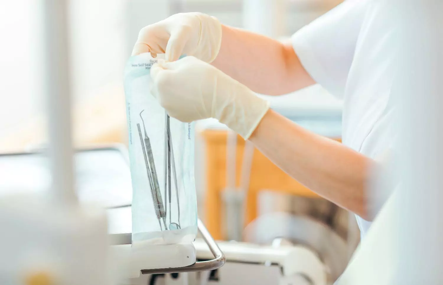 Non-Latex Gloves in Dental Clinic