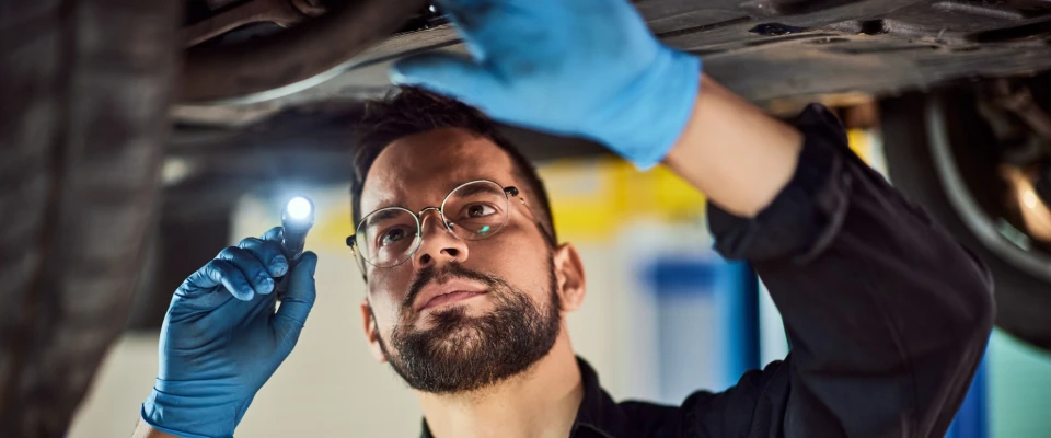 Nitrile Gloves: No Latex for Safety