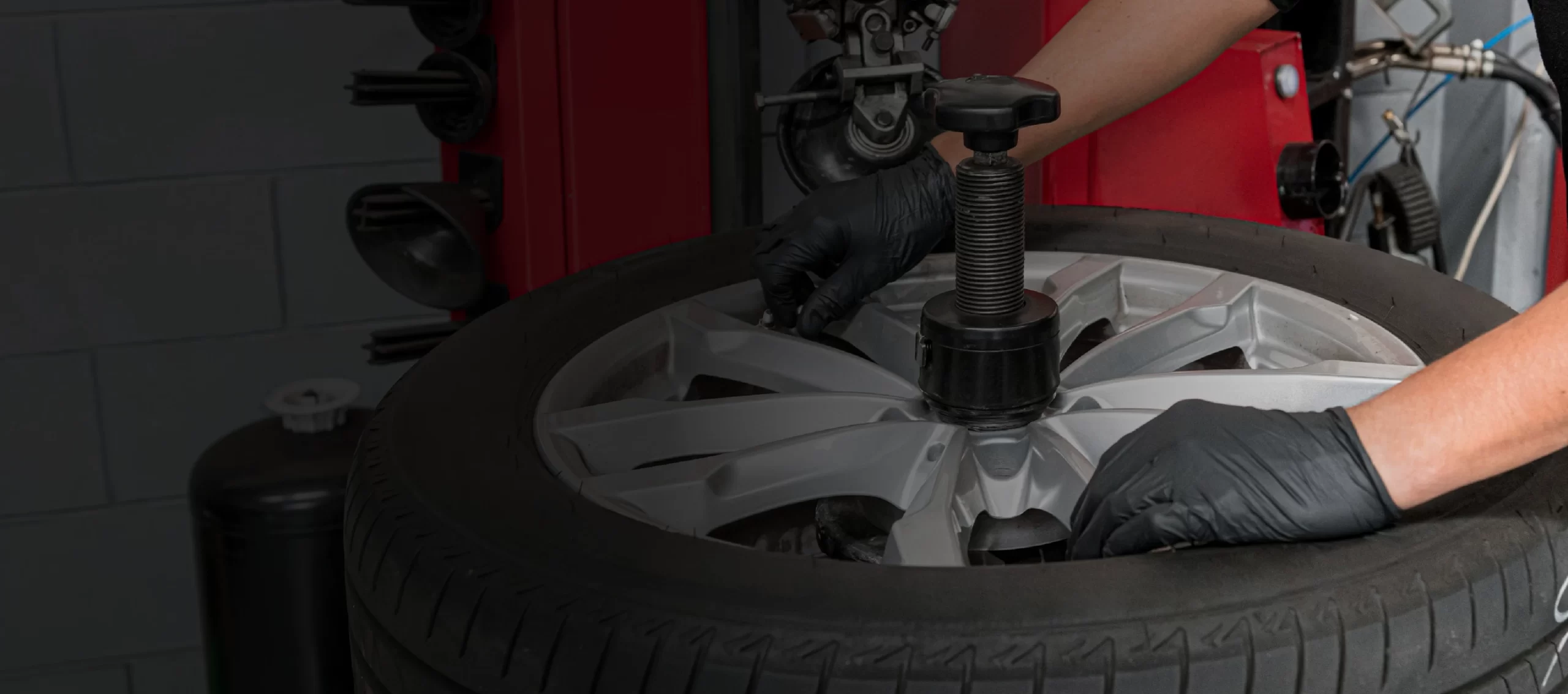 Diamond Textured Nitrile Gloves