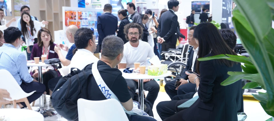 Backed by 87 billion glove capacity, INTCO Medical presented advanced disposable glove innovations at CMEF 2026.